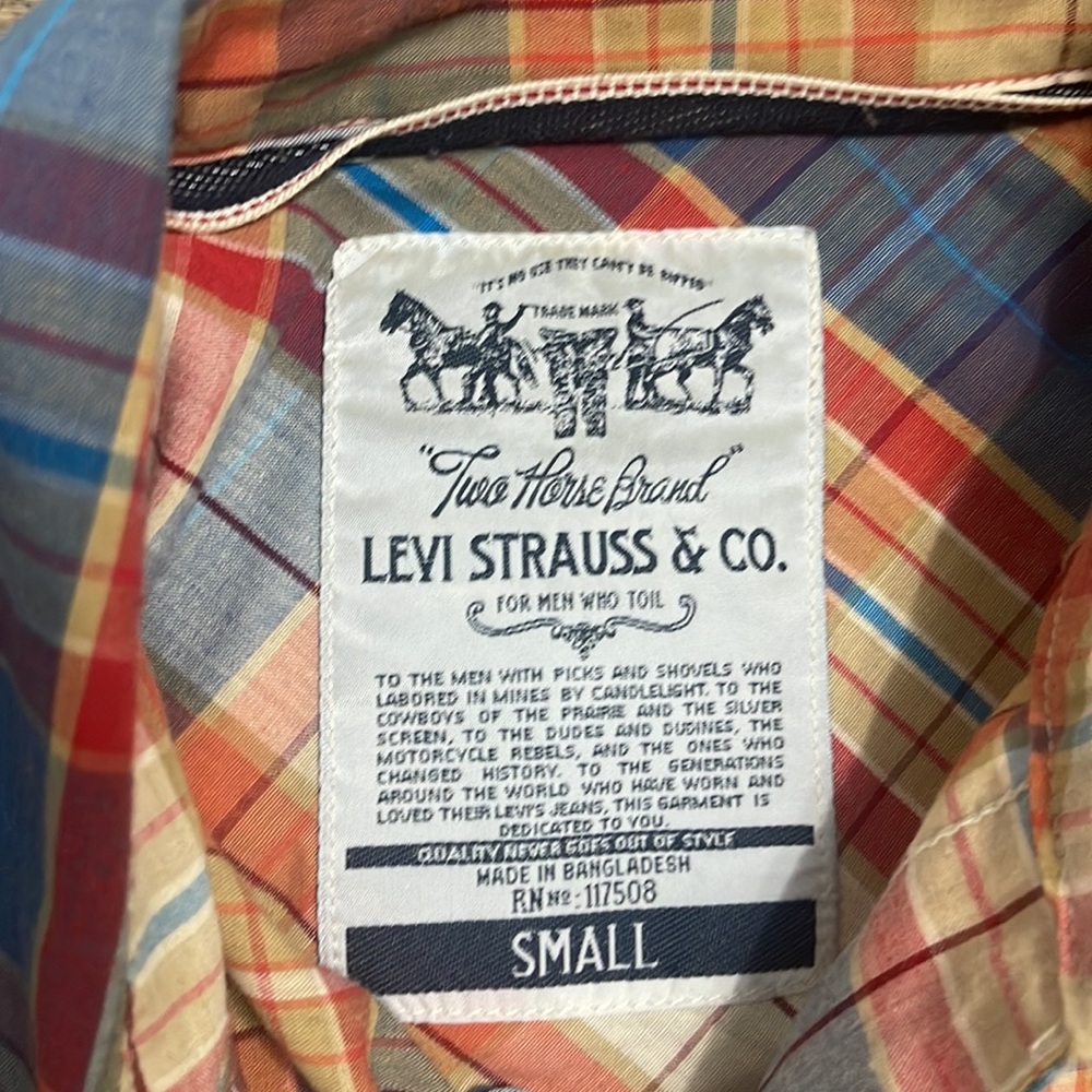 Levi’s Size Small Plaid Button Down - image 5